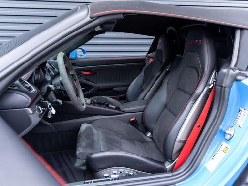 Shark Blue 2025 Porsche 718 Spyder RS
