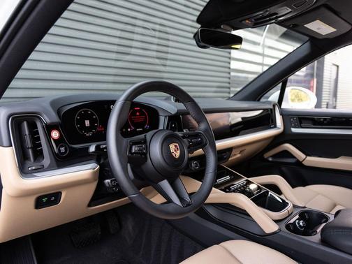 White 2025 Porsche Cayenne Cayenne