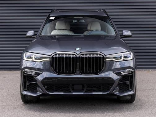2021 BMW X7 M50i