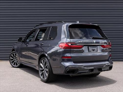 2021 BMW X7 M50i