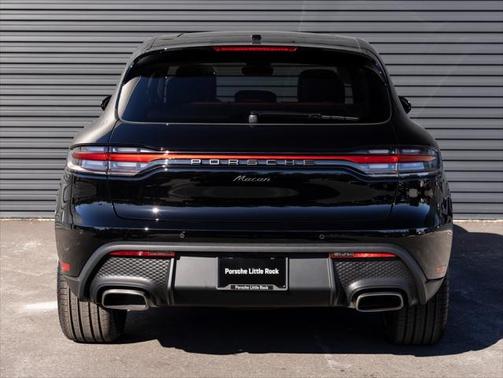 2025 Porsche Macan Base