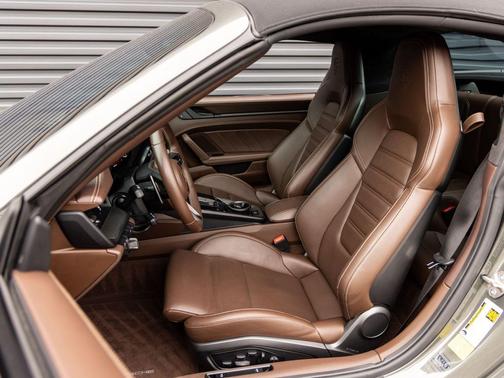 Aventurine Green Metallic 2024 Porsche 911 Targa 4 GTS