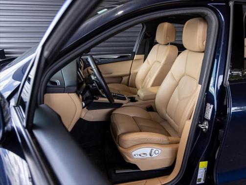 2018 Porsche Macan Base