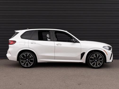 2022 BMW X5 M Base