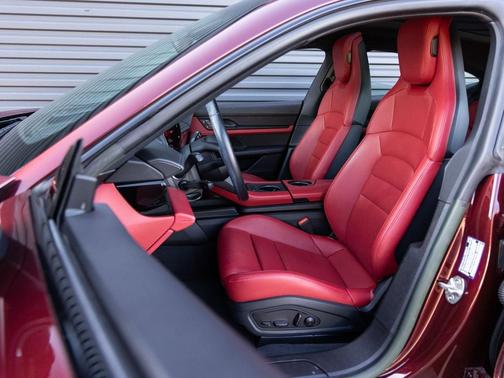 2023 Porsche Taycan Base