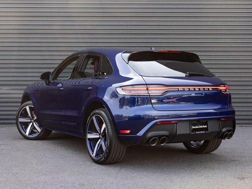 Gentian Blue Metallic 2025 Porsche Macan Macan