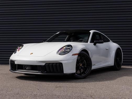 2025 Porsche 911 Carrera GTS