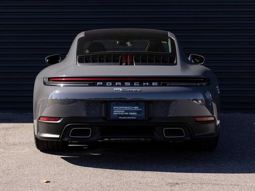 2025 Porsche 911 Carrera