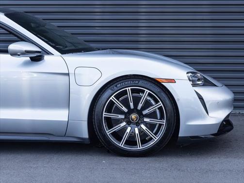 2020 Porsche Taycan Turbo