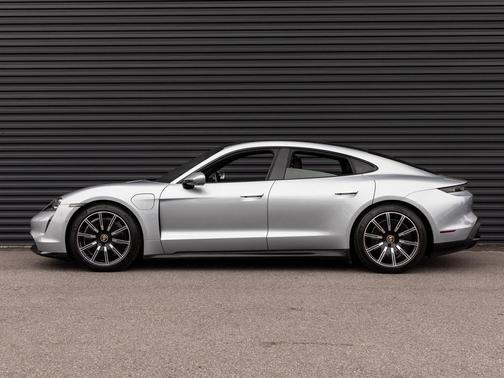 2020 Porsche Taycan Turbo