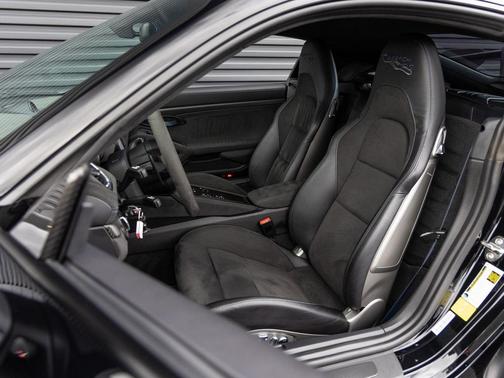 2023 Porsche 718 Cayman GT4 RS