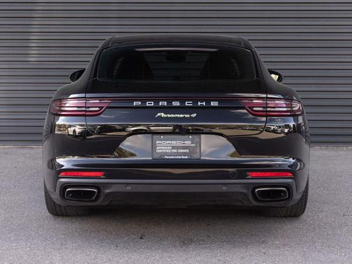 Black 2018 Porsche Panamera 4