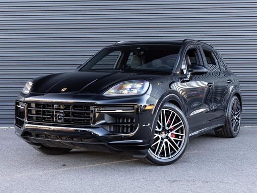 2025 Porsche Cayenne GTS