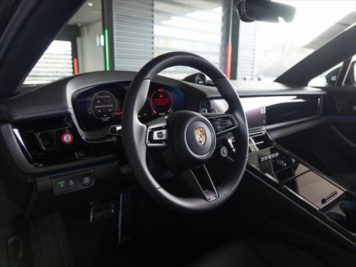 2024 Porsche Panamera Base