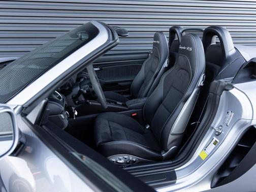 2025 Porsche 718 Spyder RS