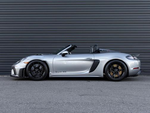 2025 Porsche 718 Spyder RS