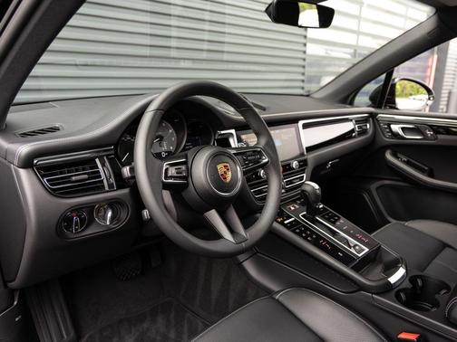 Jet Black Metallic 2026 Porsche Macan Macan