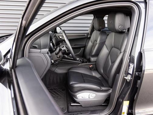 2023 Porsche Macan Macan GTS