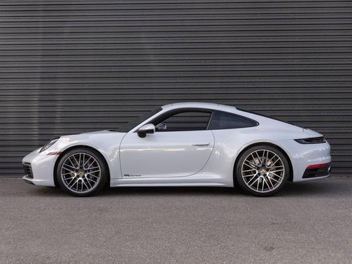 2024 Porsche 911 Carrera