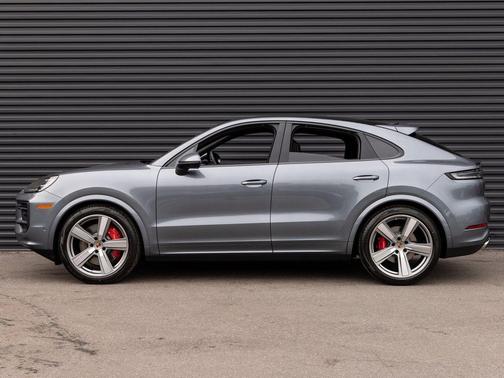 Platinum Silver Metallic 2026 Porsche Cayenne Cayenne S