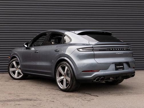 Platinum Silver Metallic 2026 Porsche Cayenne Cayenne S