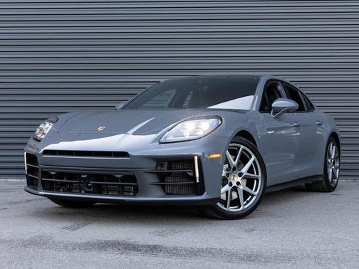 2025 Porsche Panamera Panamera 4 E-Hybrid