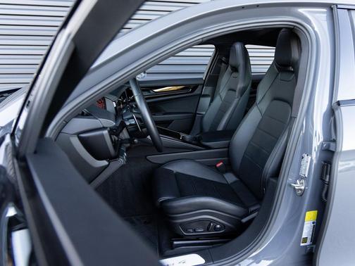 2025 Porsche Panamera Panamera 4 E-Hybrid