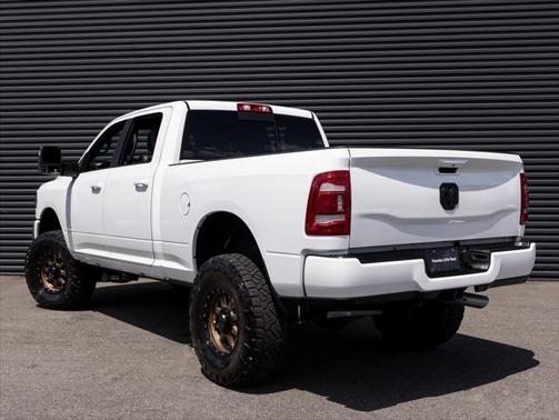 2023 RAM 2500 Laramie Crew Cab 4x4 6'4' Box