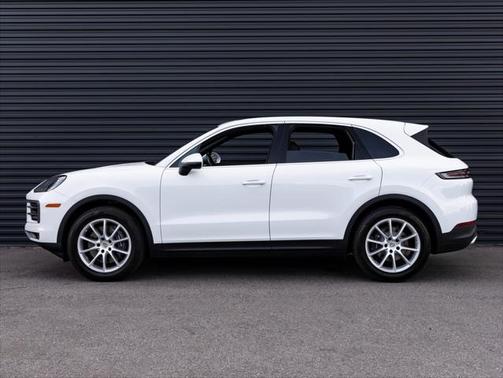2024 Porsche Cayenne Base