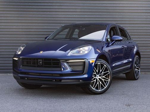 Gentian Blue Metallic 2026 Porsche Macan Macan