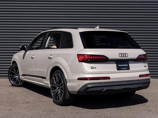 2022 Audi Q7 55 Prestige