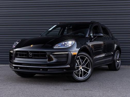 2026 Porsche Macan Base