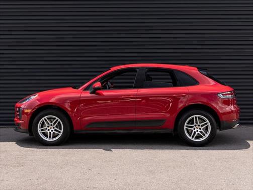 2021 Porsche Macan Base