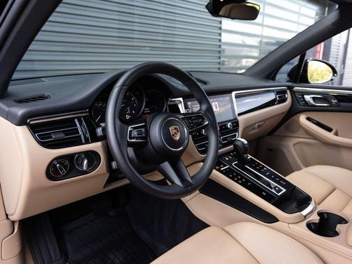 Black 2025 Porsche Macan Macan