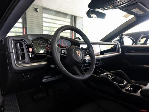 2026 Porsche Cayenne Base