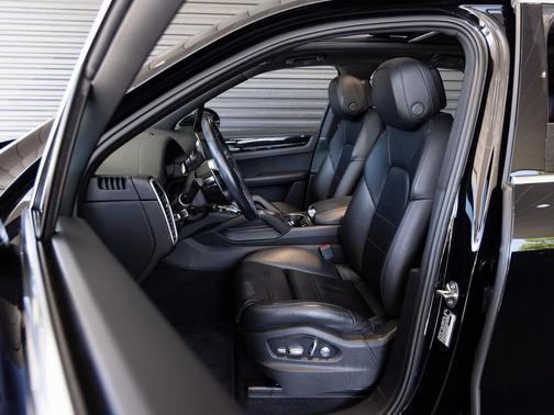 2019 Porsche Cayenne Cayenne