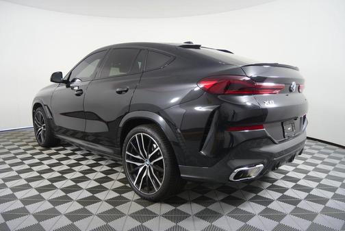 Black Sapphire Metallic 2024 BMW X6 xDrive40i