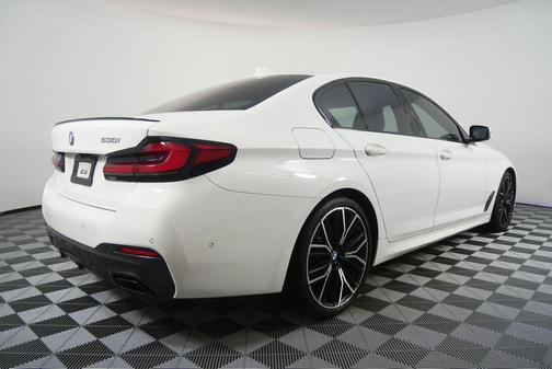 Alpine White 2023 BMW 530 i