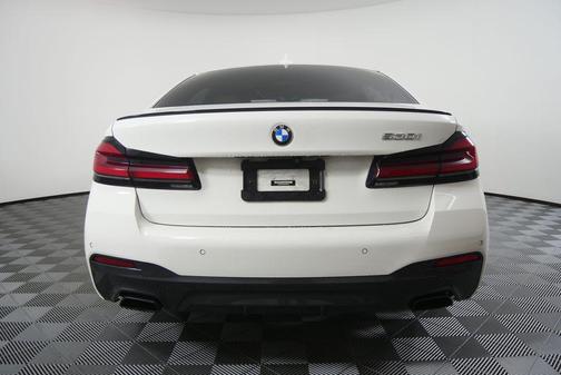 Alpine White 2023 BMW 530 i