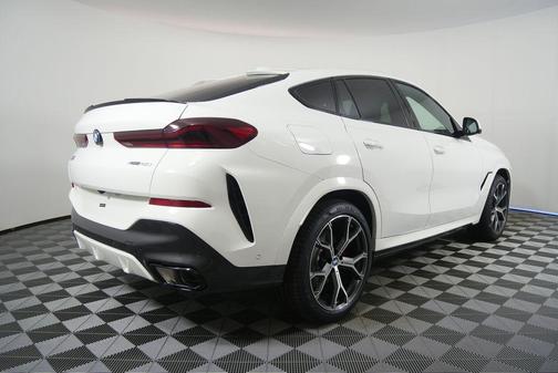 Alpine White 2027 BMW X6 xDrive40i
