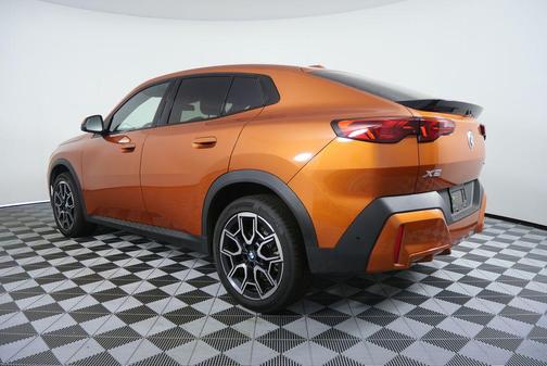 2025 BMW X2 xDrive28i
