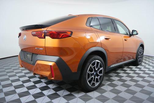 2025 BMW X2 xDrive28i