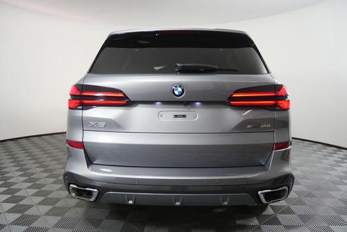 Skyscraper Grey Metallic 2026 BMW X5 sDrive40i