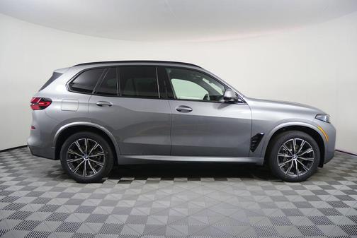 Skyscraper Grey Metallic 2026 BMW X5 sDrive40i