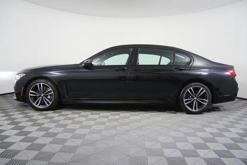 2022 BMW 740 i xDrive