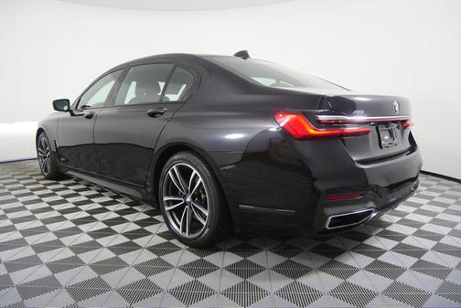 2022 BMW 740 i xDrive