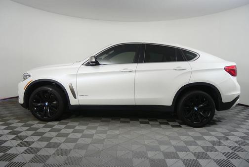 Mineral White Metallic 2019 BMW X6 sDrive35i