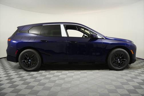 2026 BMW iX xDrive60