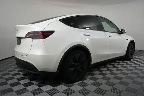 2024 Tesla Model Y Long Range Dual Motor All-Wheel Drive