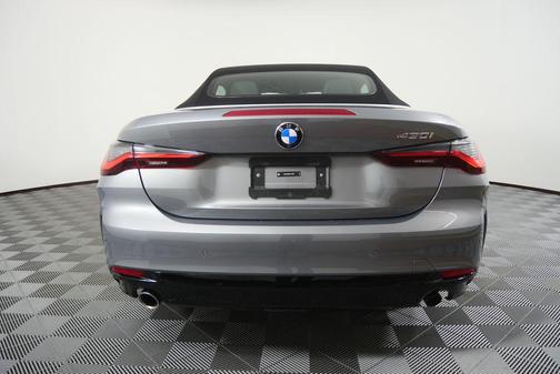 Skyscraper Grey Metallic 2025 BMW 430 i